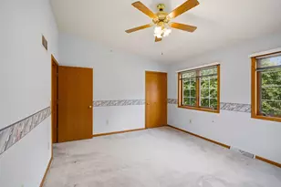 10050 W Whitnall Edge Dr, Franklin, WI 53132 - Photo 19