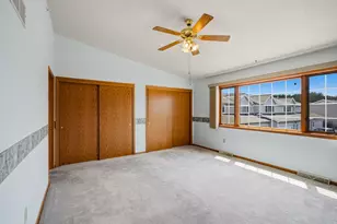 10050 W Whitnall Edge Dr, Franklin, WI 53132 - Photo 15