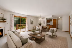 10050 W Whitnall Edge Dr, Franklin, WI 53132 - Photo 5