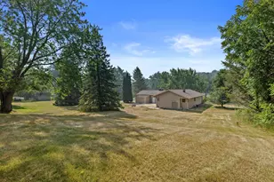S76W31156 Century Dr, Mukwonago, WI 53149 - Photo 41