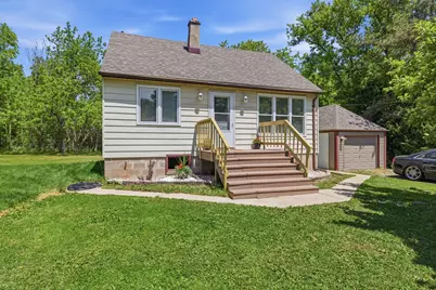 11810 W Howard Ave, Greenfield, WI 53228 - Photo 15