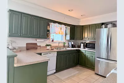 8301 W Nash St, Milwaukee, WI 53222 - Photo 9
