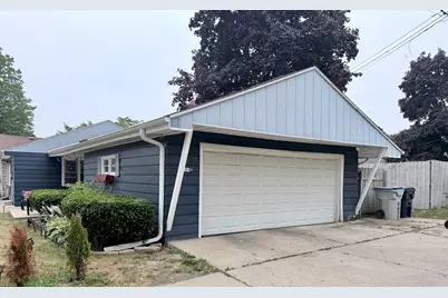 8301 W Nash St, Milwaukee, WI 53222 - Photo 37