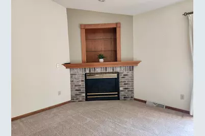 2924  Valley Ave, West Bend, WI 53095 - Photo 9