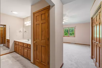 2924  Valley Ave, West Bend, WI 53095 - Photo 17