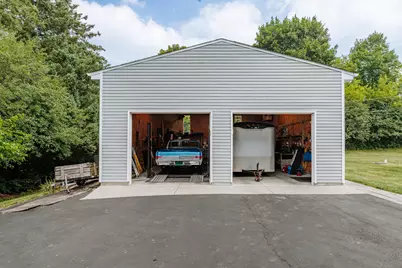 W227S2416  Morningside Cir, Waukesha, WI 53186 - Photo 3