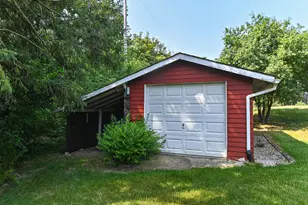 18571 W Hillcrest Dr, New Berlin, WI 53146 - Photo 49