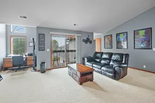 1055 Quinlan Dr, Pewaukee, WI 53072 - Photo 5