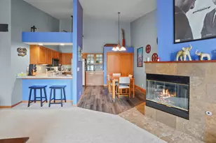1055 Quinlan Dr, Pewaukee, WI 53072 - Photo 9