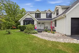 423 Bron Derw Ct, Wales, WI 53183 - Photo 3