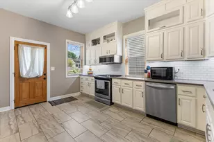 2222 S Allis St, Milwaukee, WI 53207 - Photo 9