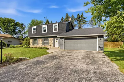 8057 N Cedarburg Rd, Brown Deer, WI 53209 - Photo 3