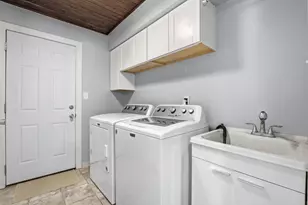 8057 N Cedarburg Rd, Brown Deer, WI 53209 - Photo 15