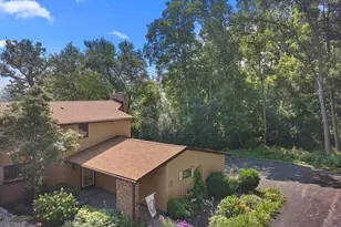 469 Country Club Dr, Lake Geneva, WI 53147 - Photo 23