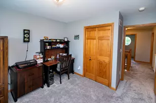 914 Michael Ct, Elkhorn, WI 53121 - Photo 37