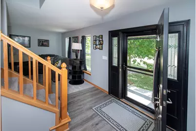914  Michael Ct, Elkhorn, WI 53121 - Photo 3