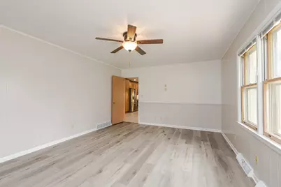 N81W15328  Hilltop Dr, Menomonee Falls, WI 53051 - Photo 33