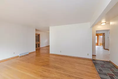N81W15328  Hilltop Dr, Menomonee Falls, WI 53051 - Photo 13