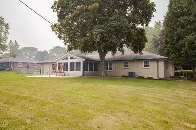 N81W15328  Hilltop Dr, Menomonee Falls, WI 53051 - Photo 75