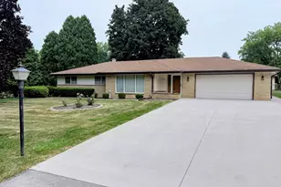 N81W15328 Hilltop Dr, Menomonee Falls, WI 53051 - Photo 1