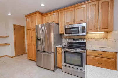N81W15328  Hilltop Dr, Menomonee Falls, WI 53051 - Photo 21