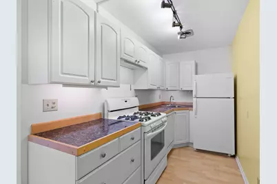 2025 E Greenwich Ave #314, Milwaukee, WI 53211 - Photo 5