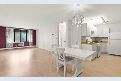 2025 E Greenwich Ave #314, Milwaukee, WI 53211 - Photo 3