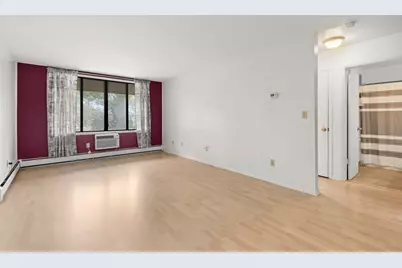 2025 E Greenwich Ave #314, Milwaukee, WI 53211 - Photo 9