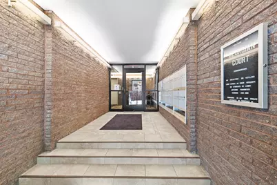 2025 E Greenwich Ave #314, Milwaukee, WI 53211 - Photo 17