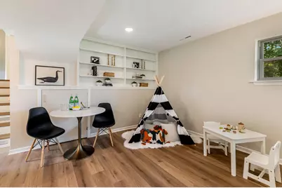 11630 N Riverland Rd, Mequon, WI 53092 - Photo 9