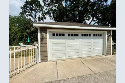 700  Elm Grove Rd, Elm Grove, WI 53122 - Photo 31