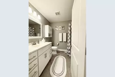 700  Elm Grove Rd, Elm Grove, WI 53122 - Photo 13