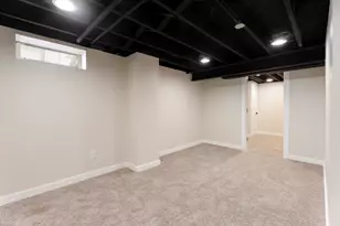164 W Uncas Ave, Milwaukee, WI 53207 - Photo 25
