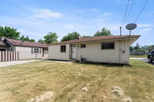 164 W Uncas Ave, Milwaukee, WI 53207 - Photo 29