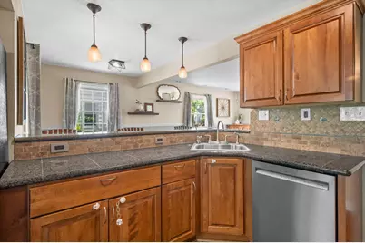 4300  Raymir Pl, Wauwatosa, WI 53222 - Photo 9