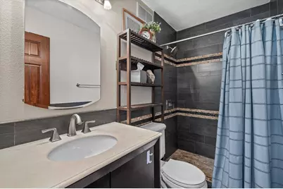 4300  Raymir Pl, Wauwatosa, WI 53222 - Photo 15