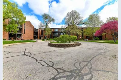 5200 S Tuckaway Blvd #300, Greenfield, WI 53221 - Photo 23