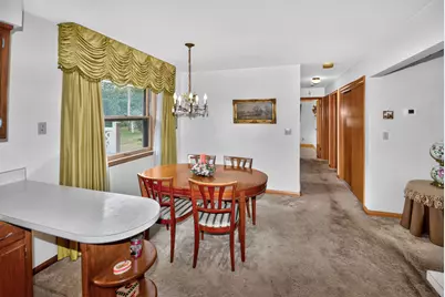 3915  Brook Ln, Brookfield, WI 53005 - Photo 9