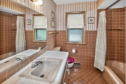 3915  Brook Ln, Brookfield, WI 53005 - Photo 11
