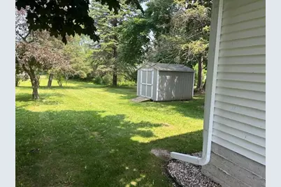 238  Lincoln Dr, West Bend, WI 53095 - Photo 5