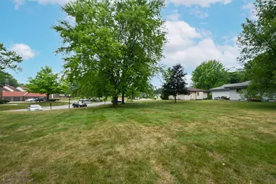 8030 N 94th St, Milwaukee, WI 53224 - Photo 33