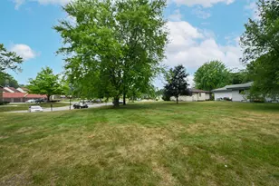 8030 N 94th St, Milwaukee, WI 53224 - Photo 33