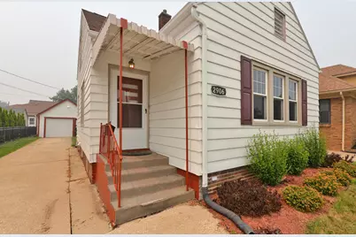 2906  Green St, Racine, WI 53402 - Photo 3