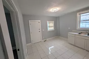 3026 S Hanson Ave, Milwaukee, WI 53207 - Photo 9