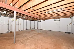 W154N8105 Elm Ln, Menomonee Falls, WI 53051 - Photo 27