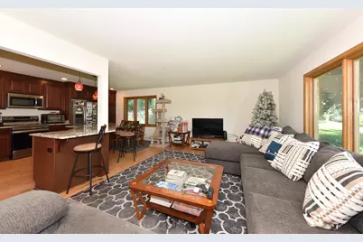 W154N8105  Elm Ln, Menomonee Falls, WI 53051 - Photo 11