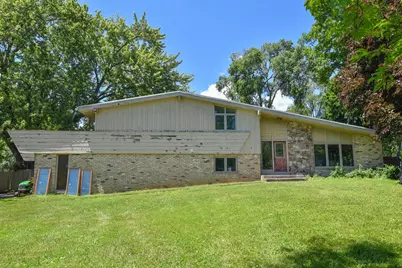 W154N8105  Elm Ln, Menomonee Falls, WI 53051 - Photo 9