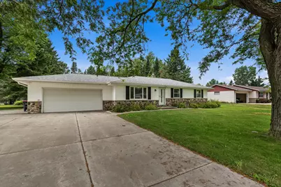 5749  Debbie Ln, West Bend, WI 53095 - Photo 21