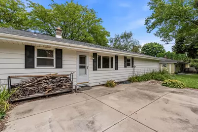5749  Debbie Ln, West Bend, WI 53095 - Photo 17