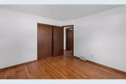 5749  Debbie Ln, West Bend, WI 53095 - Photo 25
